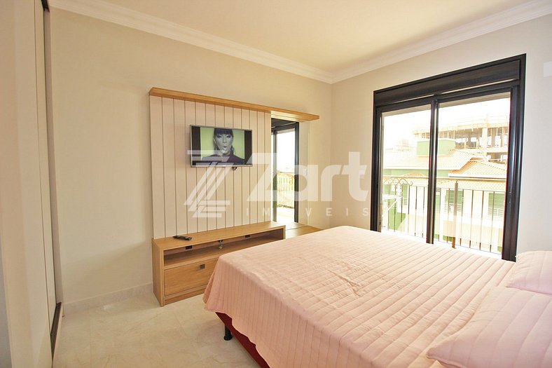 HIGH STANDARD 2 BEDROOM APARTMENT WITH A SUITE 80 METERS FRO
