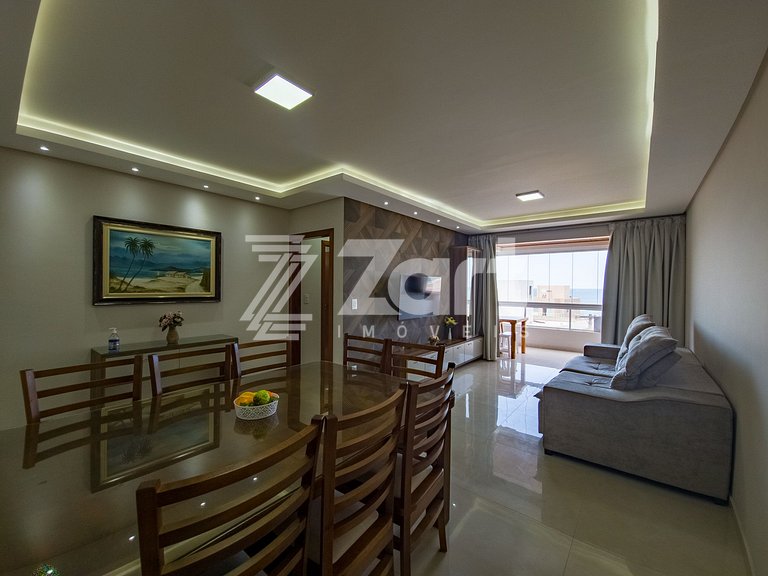 Spacious 3 bedroom apartment with sea view